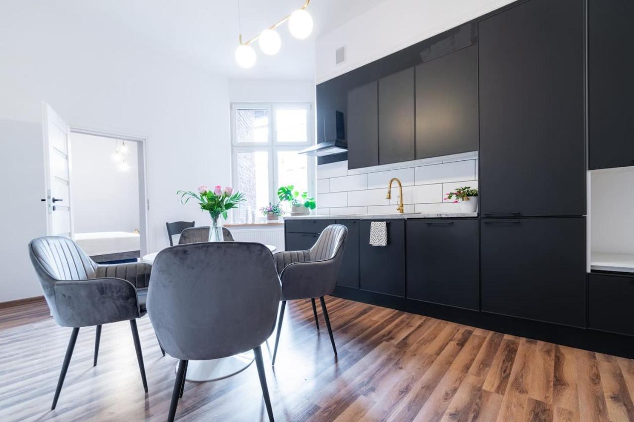 Opera Apartment บือตอม ภายนอก รูปภาพ
