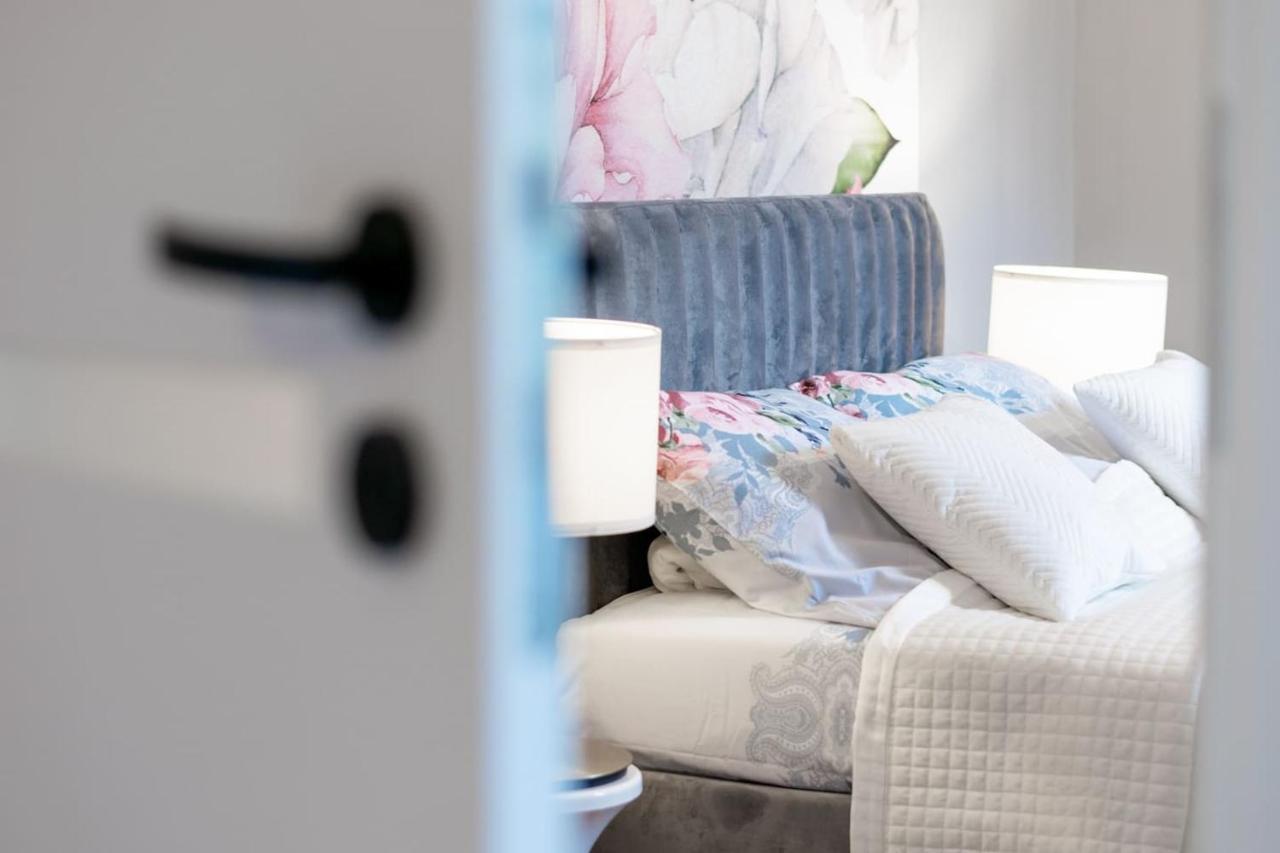 Opera Apartment บือตอม ภายนอก รูปภาพ